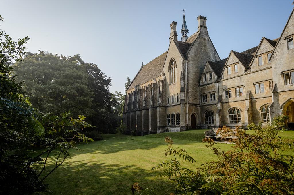 The Convent Hotel Stroud  Luaran gambar